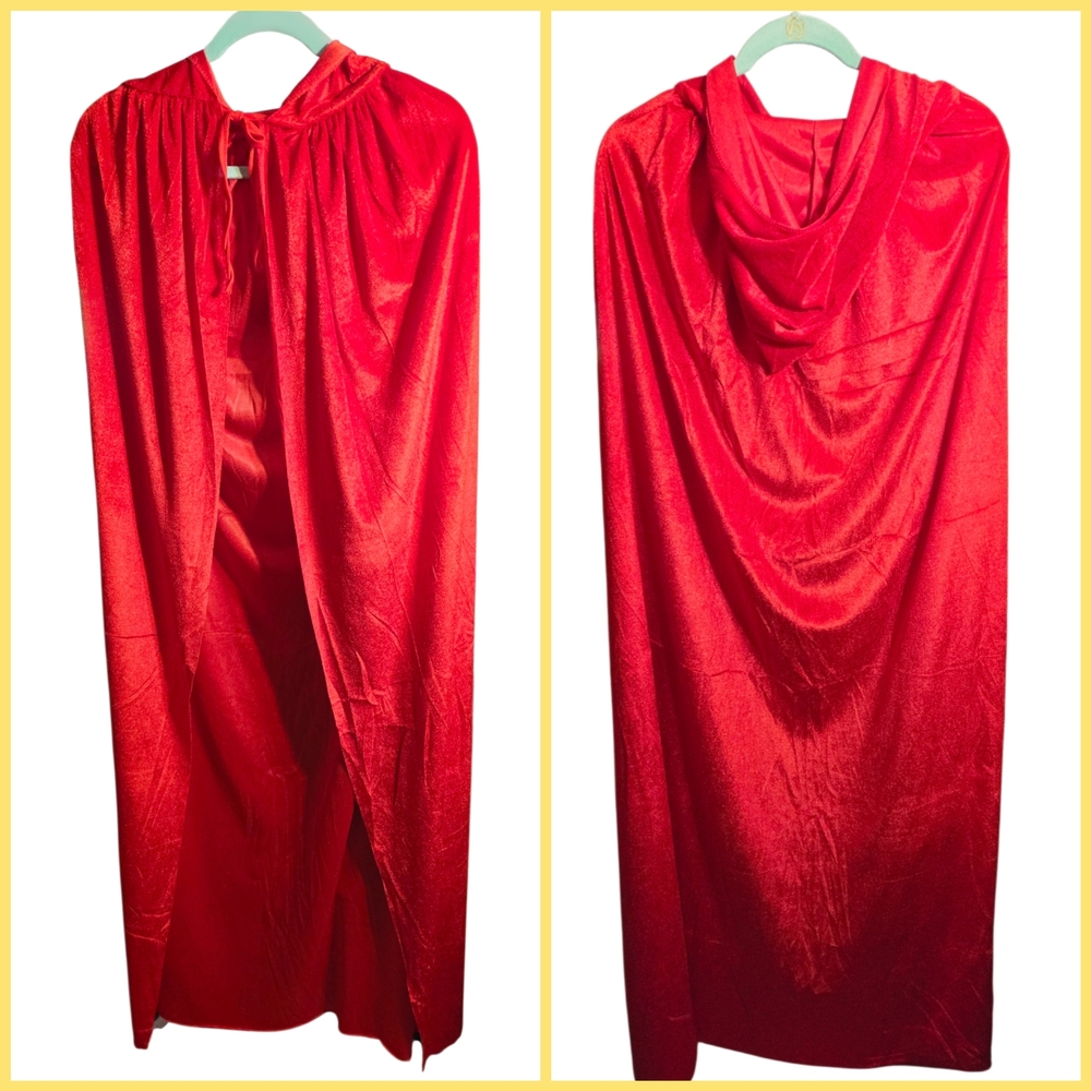 Halloween PrettyLittleThing Red Velvet Long Hooded Cape